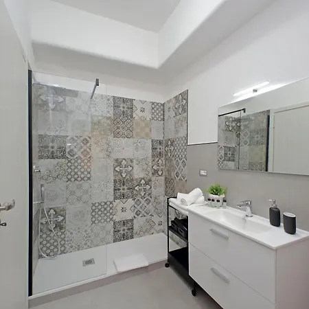 Aria'S St Peter Residence